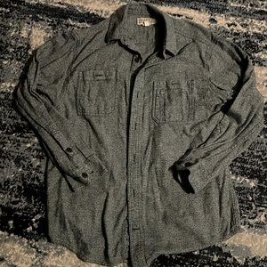 Men’s green Duluth Trading shirt medium